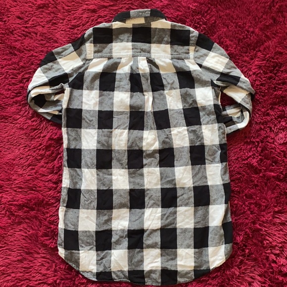 Forever 21 black and white plaid button down shirt - Picture 8 of 15